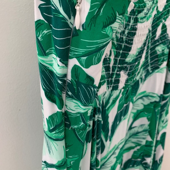 Old navy sundress never worn! New w/o tags. - Picture 4 of 5